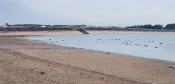 ANGLIAN_WATER_DRIED_UP_RESERVOIR.jpg
