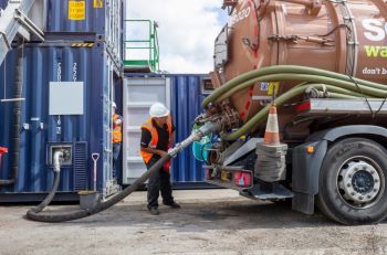 ECOCLARITY tankering fatbergs at ecoclarity hull