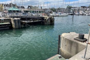 ENVIRONMENT AGENCY PLYMOUTH LOCK GATES