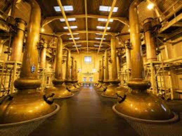 Glenmorangie distillery interior 2
