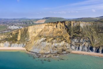 LARGEST_CLIFF_FALL_ON_DORSET_COAST_IN_60_YEARS_1.jpg