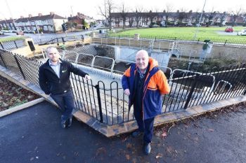 Middlesborough_flood_defence_Stephen_Frost_EA_and_Coun_Barrie_Cooper_1_1.jpg