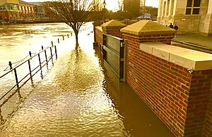 Flood gate - York flood defence scheme