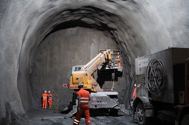 construction work tunnel