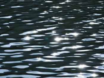 RIVER SPARKLING