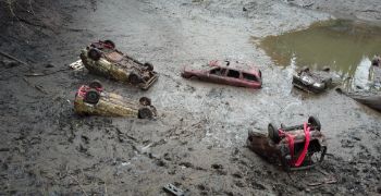 SCOTTISH WATER PAISLEY RESERVOIR  Dumped cars insitu