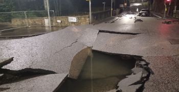 SCOTTISH_WATER_PIPE_BURST_ROAD_DAMAGE.jpg