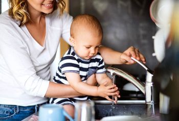 TAP_RUNNING_WATER__PEOPLE_1.jpg