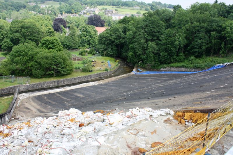 Toddbrook Reservoir damaged spillway June 2020 1