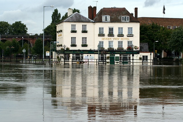 floods-2614098 640